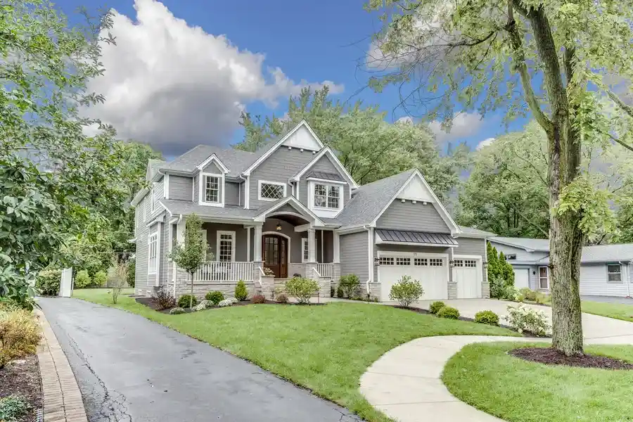 Incorporating Lighting Features Into Front Yard Landscaping Plans in Broomfield, CO